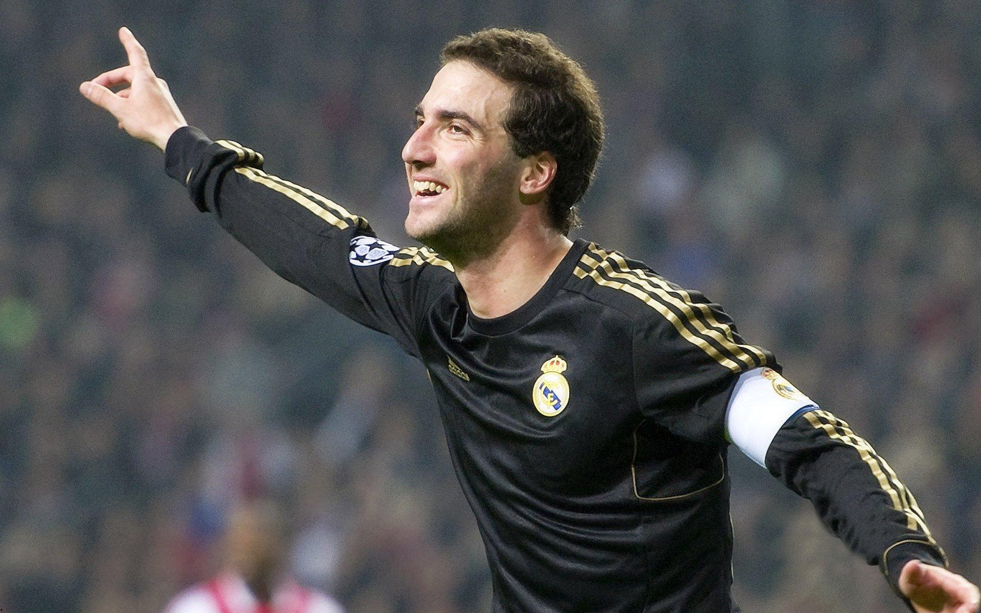 波士顿花园新星闪耀,绿军夏季联赛阵容解析与内线补强展望